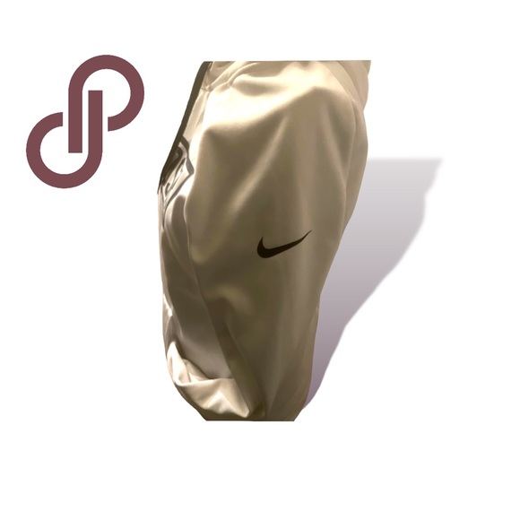 Sweater - Picture 8 of 8